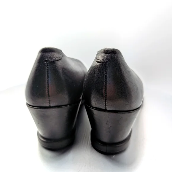 ECCO Black Leather Wedge Pump - Picture 3 of 6